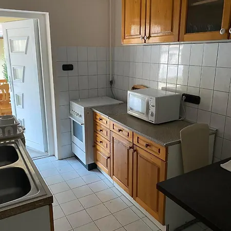 Petofi24 Апартаменты *